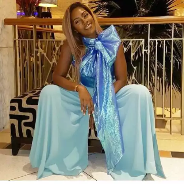 Tiwa Savage dazzles in #Bow&Sparkles outfit for 10 Days in Sun City movie premiere